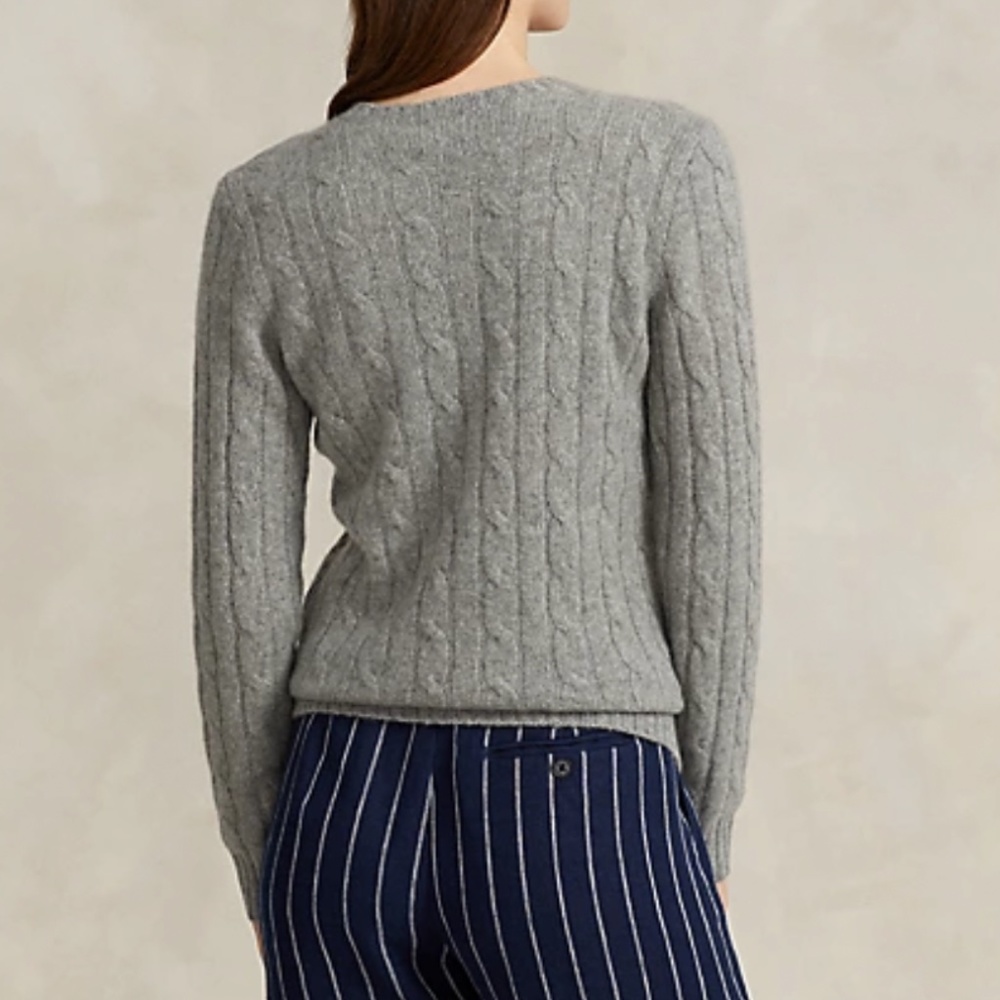 Cable Knit sweater - Picture 3 of 7